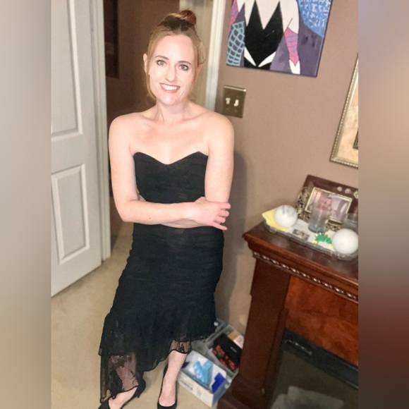 Sexy Black NWT Eleanora Dress in black, size small, never worn ❤️❤️❤️